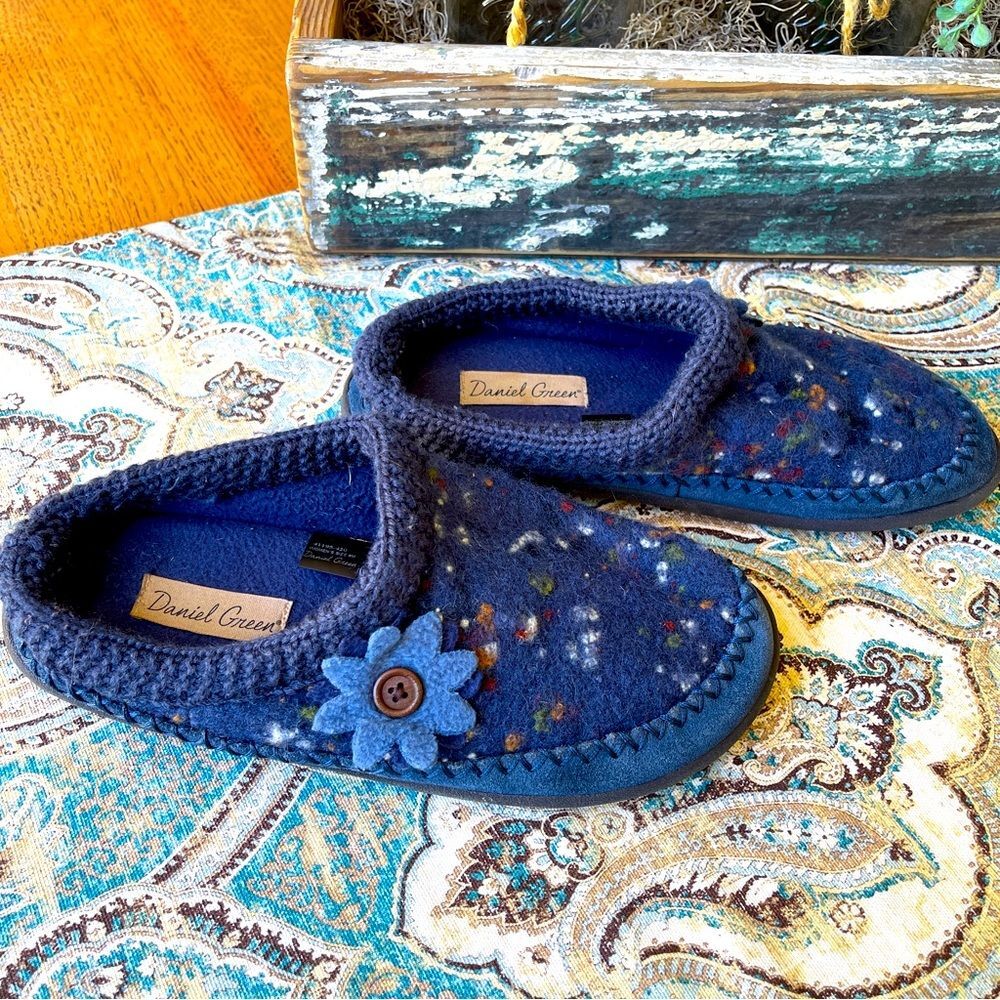 Daniel Green Mule Slippers Clogs Wool Blend Embroidered Floral Blue Size 8